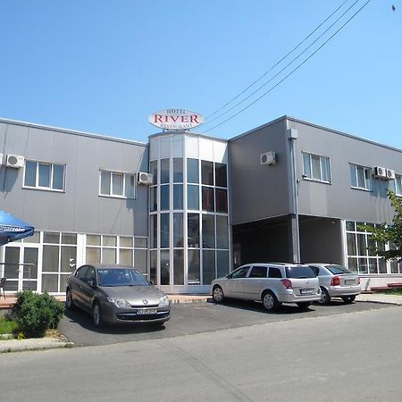 Hotel River Targu Jiu Bilik gambar