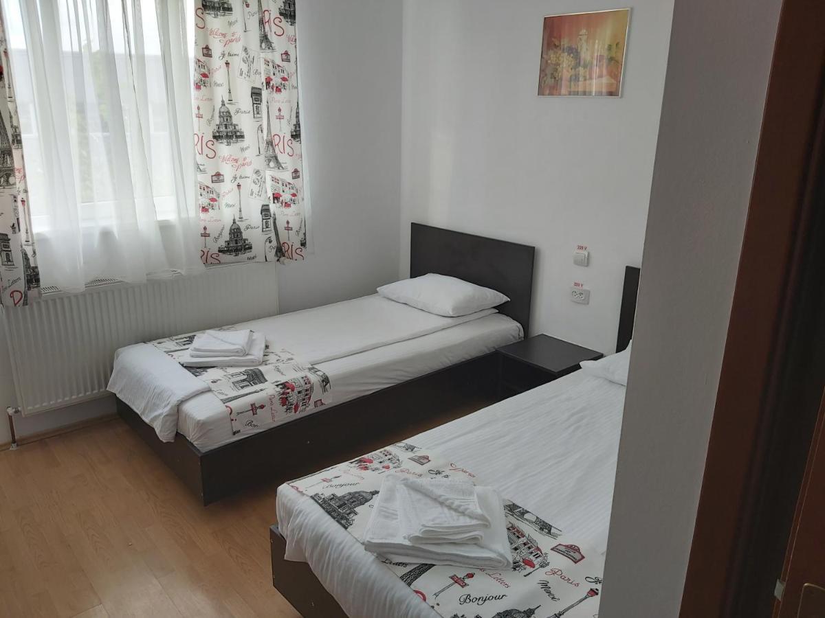 Hotel River Targu Jiu Luaran gambar