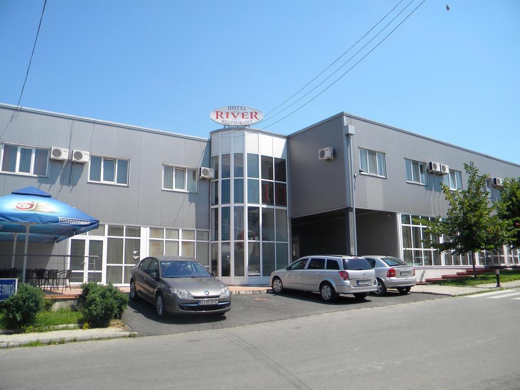 Hotel River Targu Jiu Bilik gambar