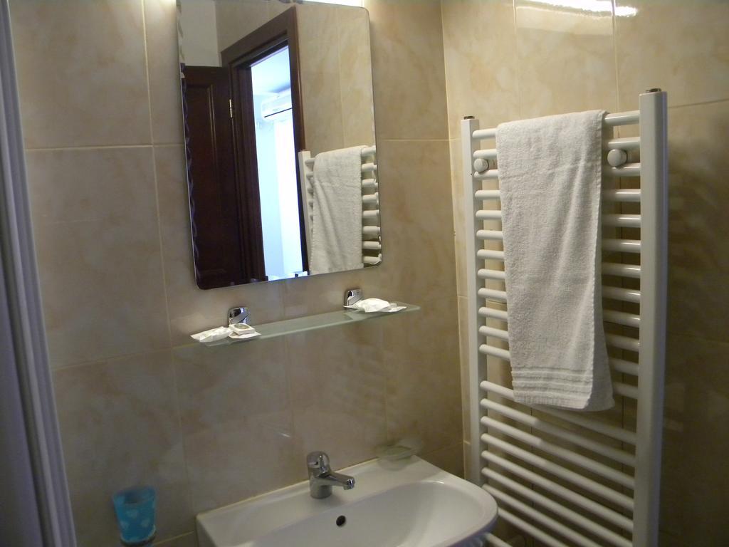 Hotel River Targu Jiu Bilik gambar